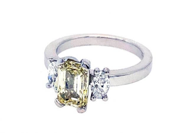 Ring aus Weißgold Emerald Diamant 2,01ct